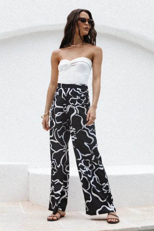 Comfortable Women's Apparel York Pant - White Black Floral