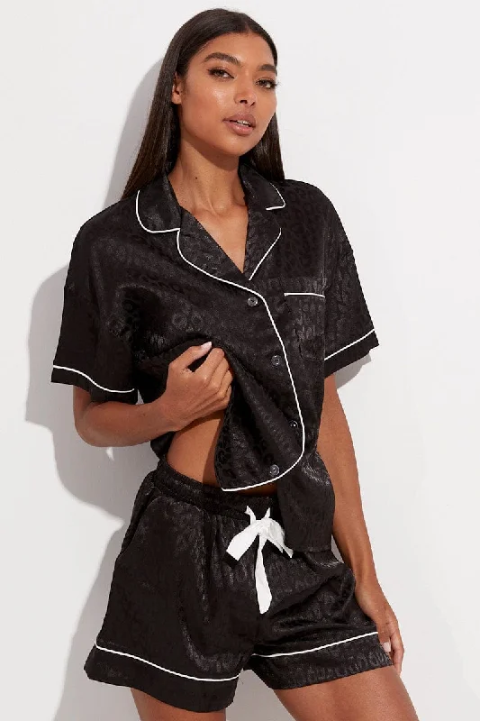 Women's Stylish Vacation Attire Black Animal Print Animal Pj Jacquard Satin Piping Pyjama Set Women's Stylish Vacation Attire Black Animal Print Animal Pj Jacquard Satin Piping Pyjama Set