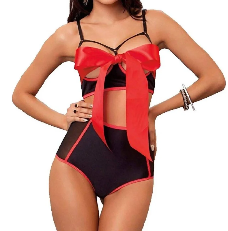 Women's Comfortable Clothes For Weekends Open Cup Bra With High Waist Panty In Red / Black