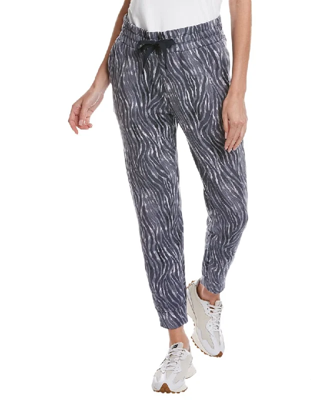 Women's Vacation Outfit Set Tommy Bahama Sea Mist Zesty Zebra Jogger Pant