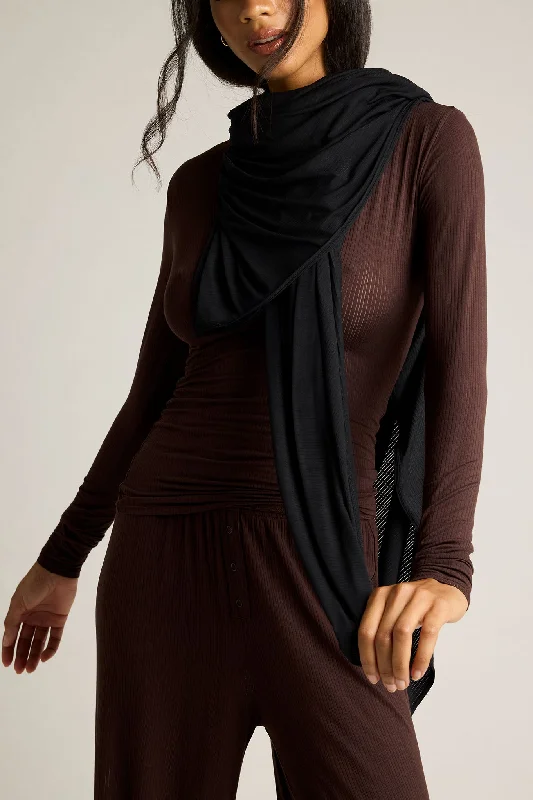 Women's Cozy Outfit For Lounging Whipped Travel Wrap in Black