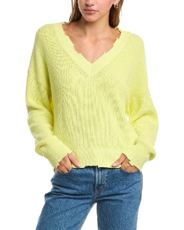 Women's Seasonal Clothes 525 America Distressed V-Neck Pullover