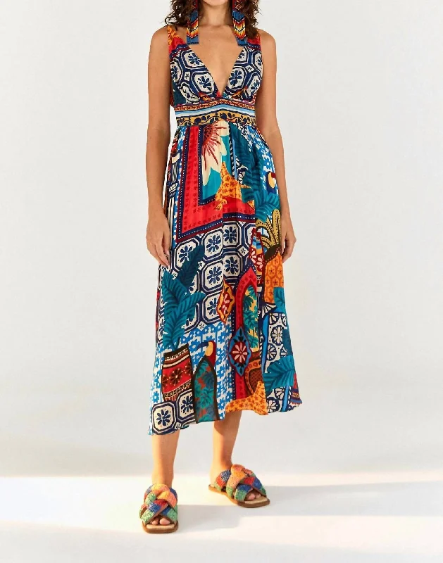 Women's Relaxed Outfit Tiles Flowy Print V-Neck Dress in Forest Tiles