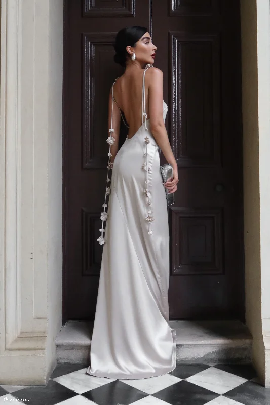 Chic Women's Outfit Ideas Elenora Rose Gown - Champagne