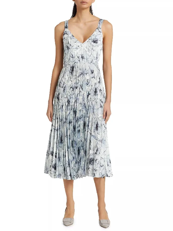 Women's Clothing Outfit Set Washed Lily Pleated V-Neck Dress In 486 Pzr