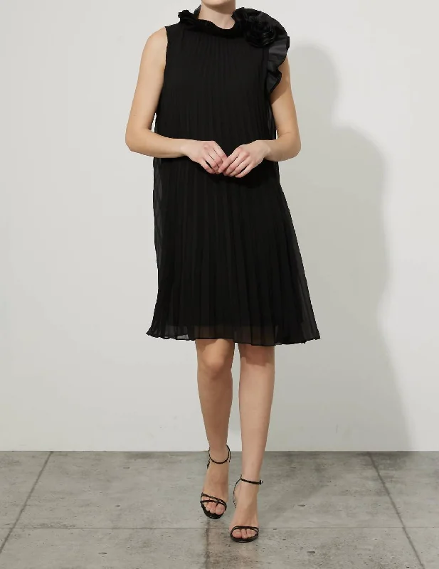 Women's Urban Clothing Pleated A-Line Dress in Black